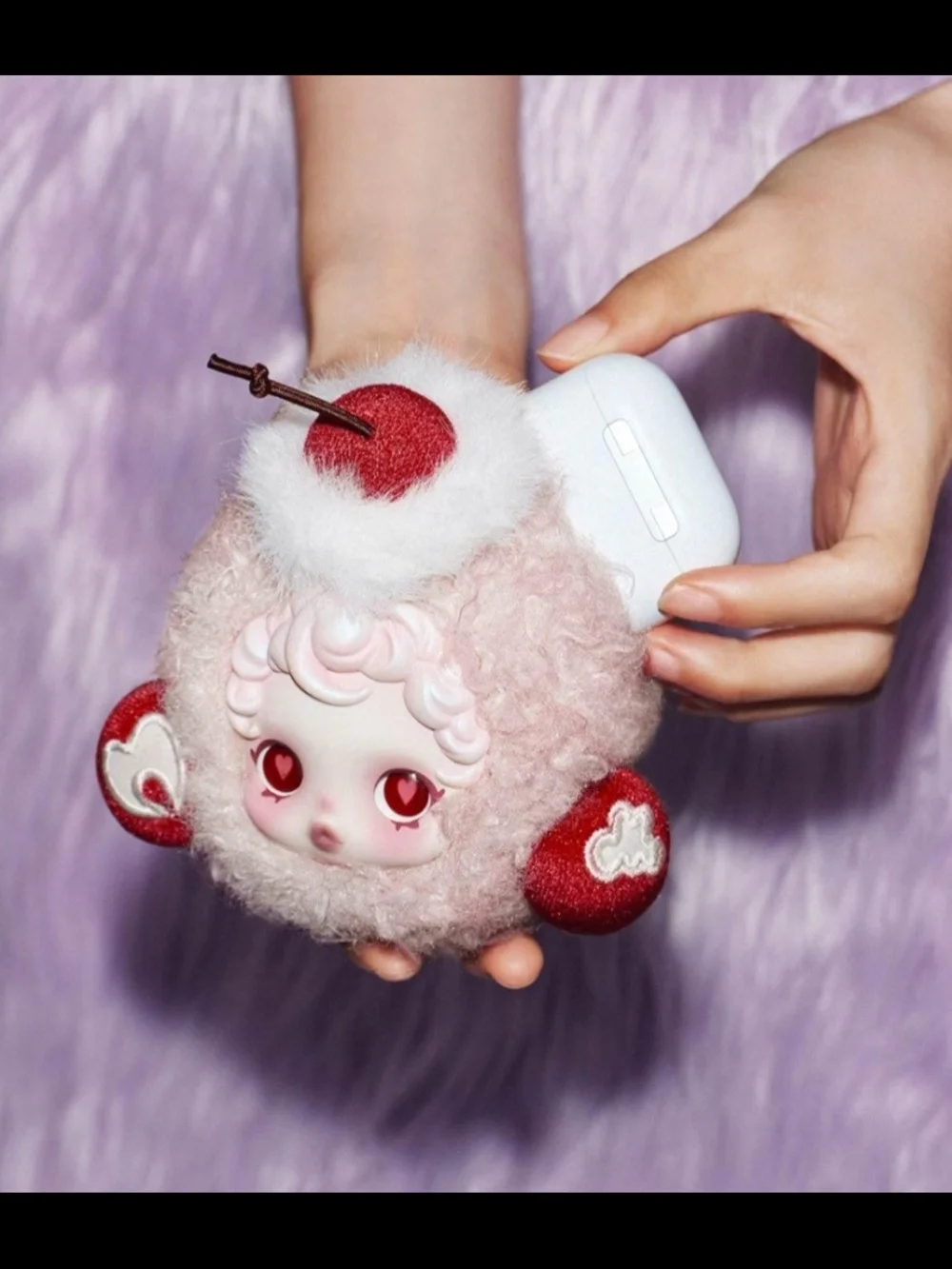 Eskulle Pink Plush Keychain AirPods Case – Cute Doll Design
